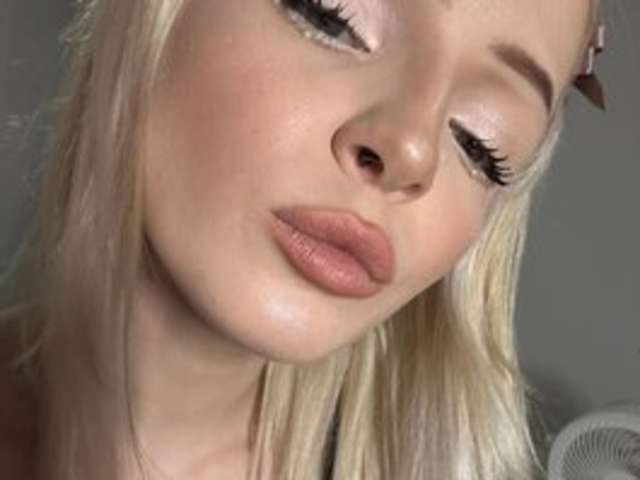 go to chat with TaunyaMoyle