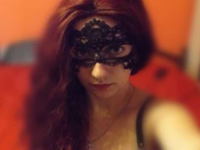 go to chat with TessaBlack1