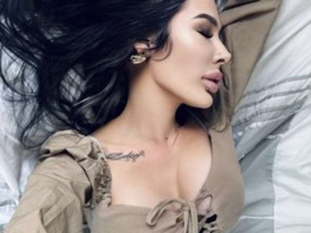 go to chat with TheLittleGina