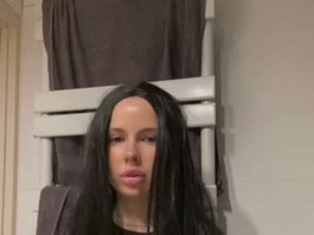 go to chat with TianaCharmi