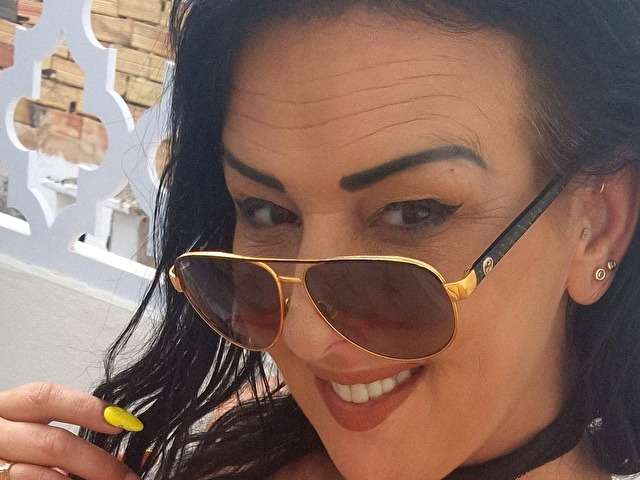 go to chat with TiffanyRoxx1