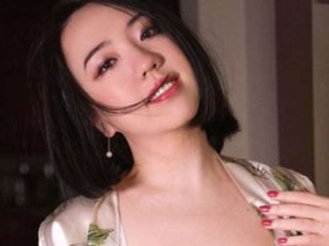 go to chat with TillyMae