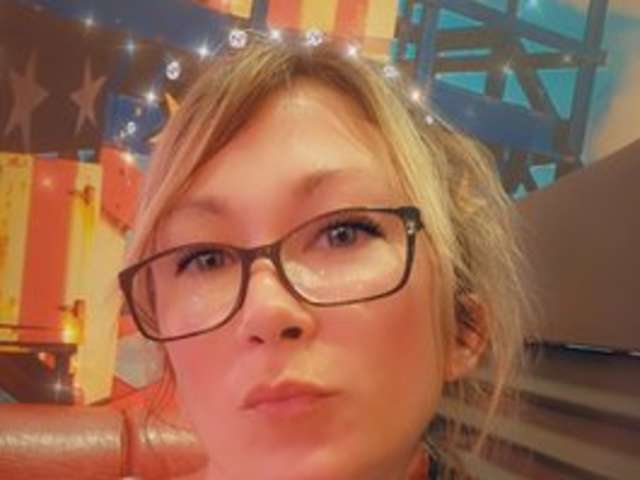 go to chat with Timide-girl7