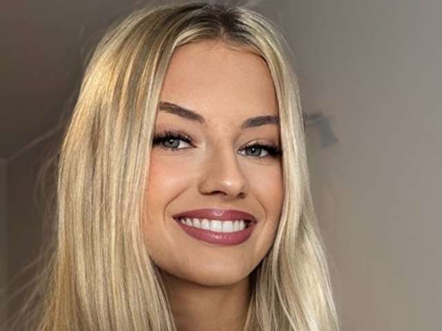 go to chat with Tracy