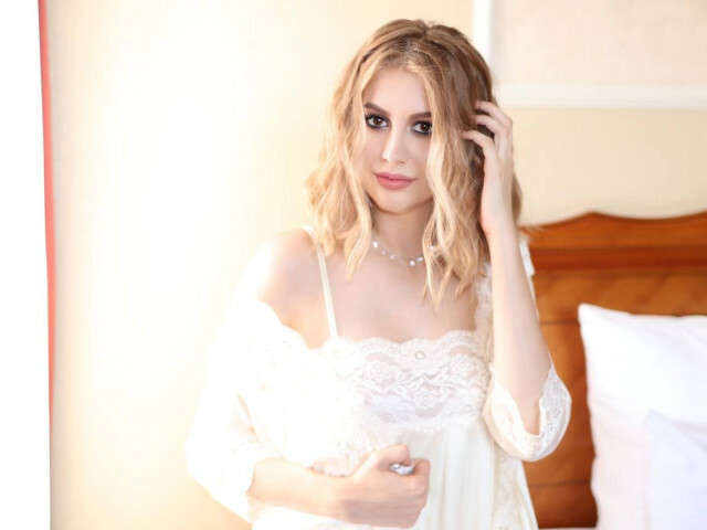 go to chat with TrustUrHeart
