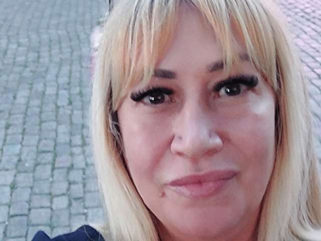 go to chat with TynaTyna