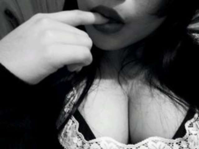 go to chat with VALEN_TINA00