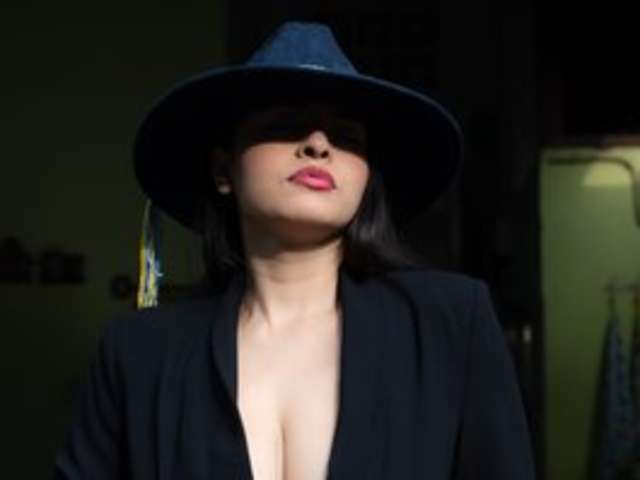 go to chat with ValeriLeon