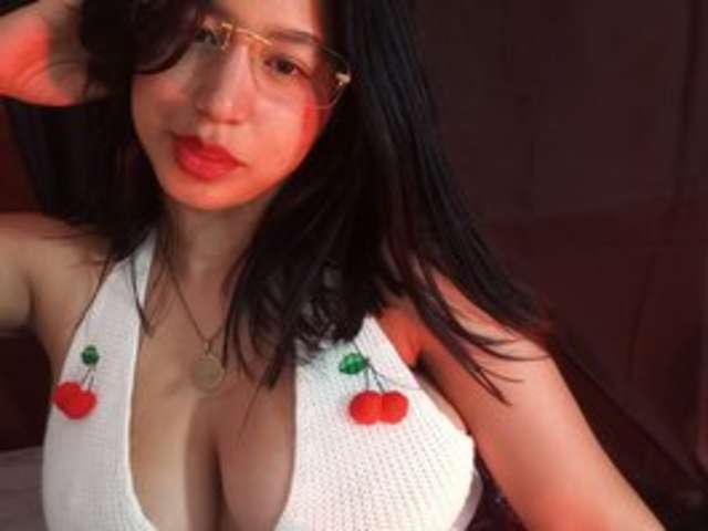 go to chat with Valery-Morgan