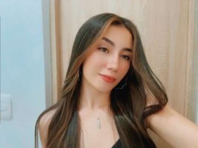 go to chat with ValeryLuxx