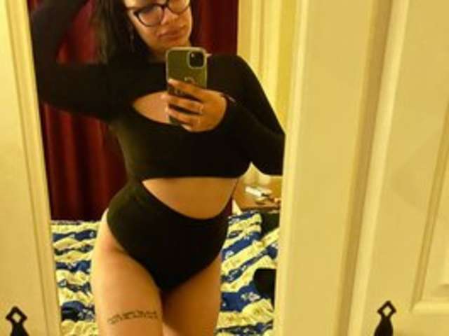 go to chat with VanessaSinner
