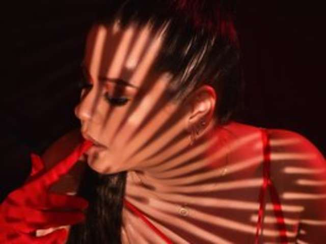 go to chat with VanneBrooks