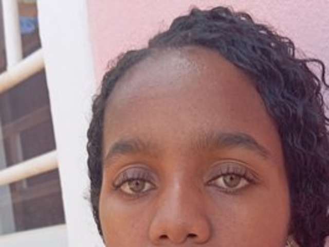 go to chat with Vanniah