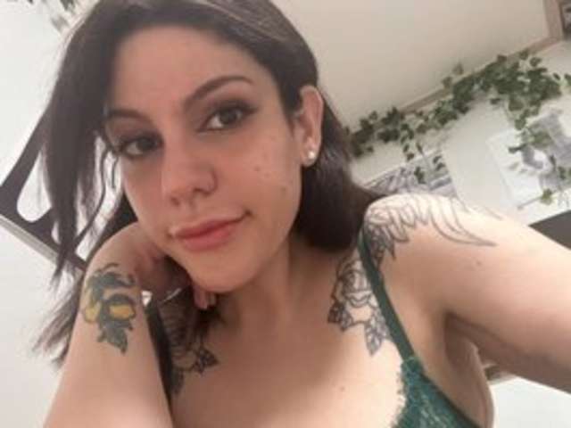 go to chat with Velvet-Berry99