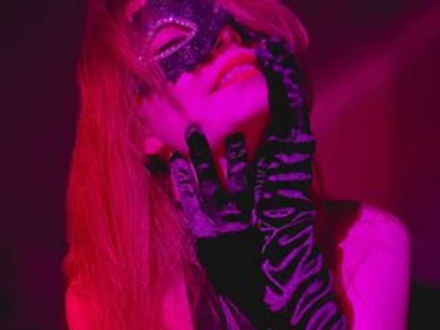 go to chat with VenomGirl