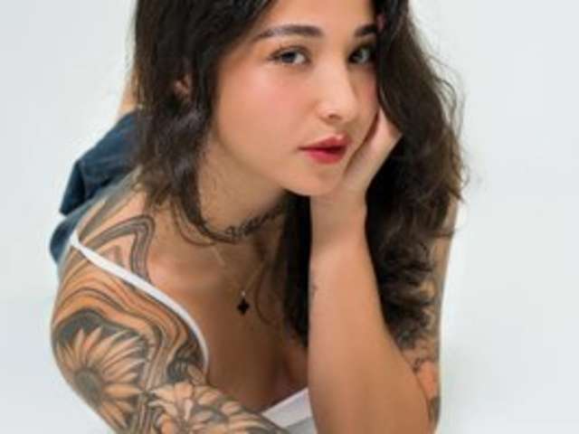 VENUSCLAIRE amateur webcam photo