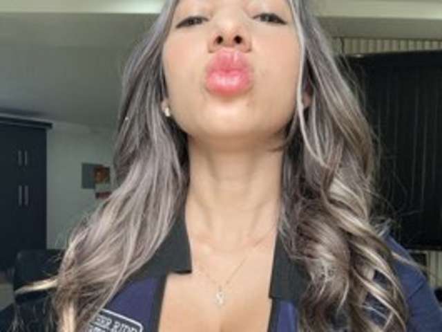 go to chat with Veronicahot