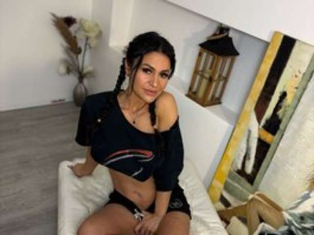 go to chat with VickyIvy
