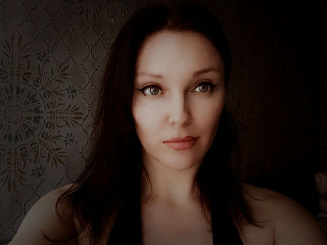 go to chat with VictoriaStar