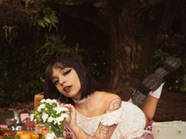 go to chat with Violetlane