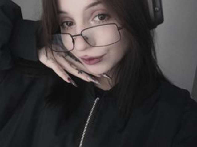 go to chat with Wanda-Goth