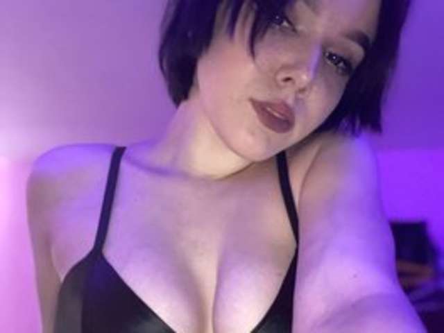 go to chat with WexStella