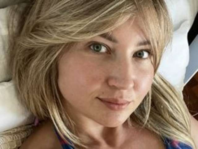 go to chat with WhereisAlice