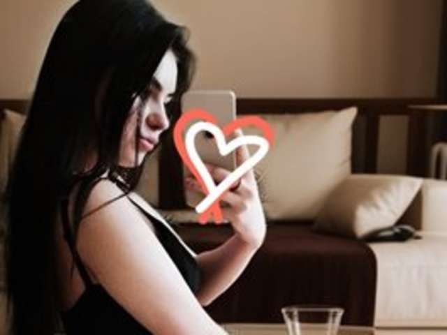 go to chat with WhisKiss7