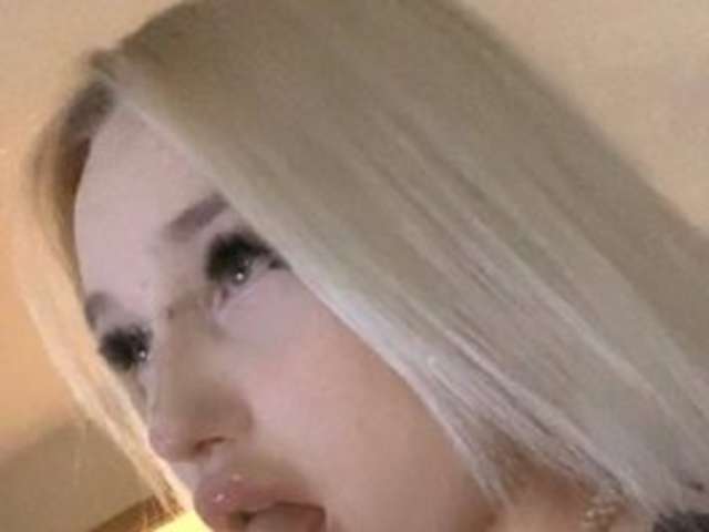 go to chat with White-Rabb1