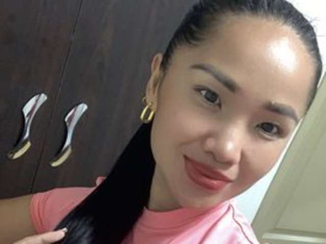 go to chat with Wildrose01