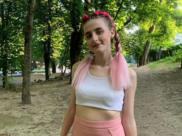 go to chat with WitchSabrina