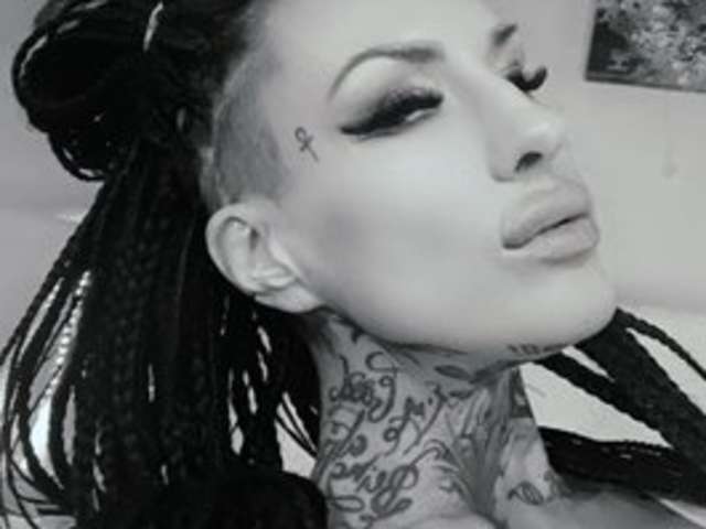 go to chat with XGiaX