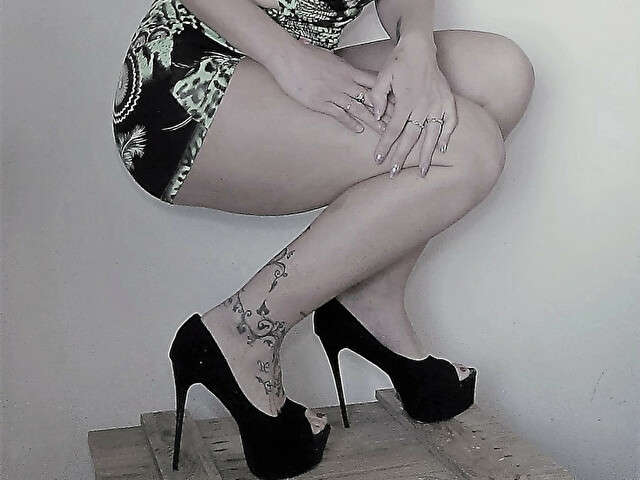 XNOELIAX amateur webcam photo
