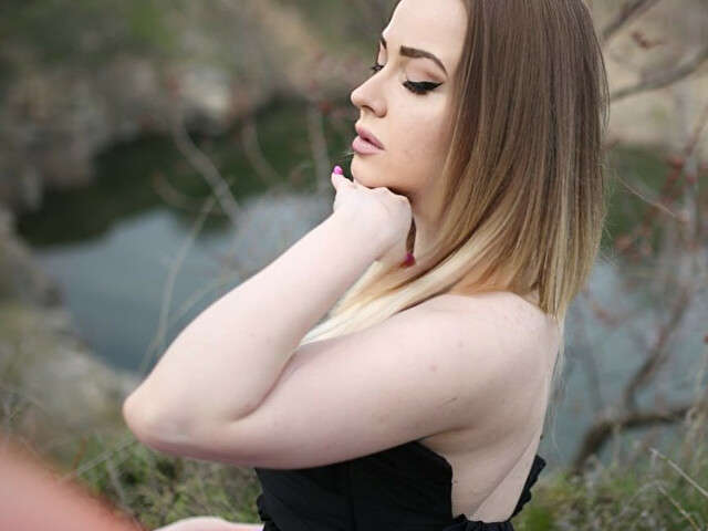 go to chat with XStormy