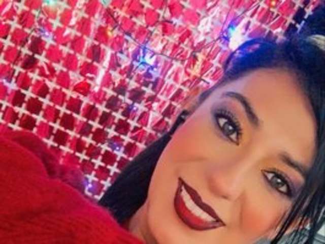 go to chat with Ximena-04