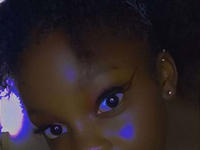 go to chat with Xoxoteshy
