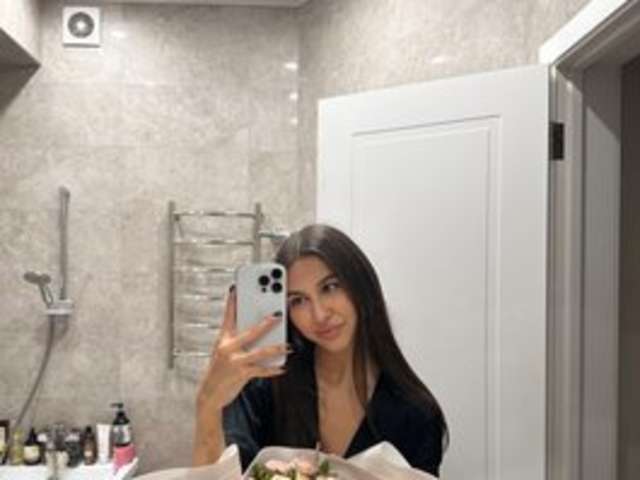go to chat with YESSASHA