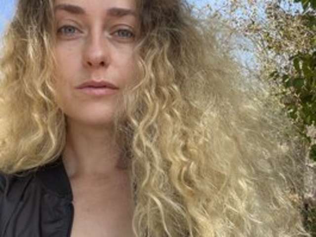 go to chat with Yana36