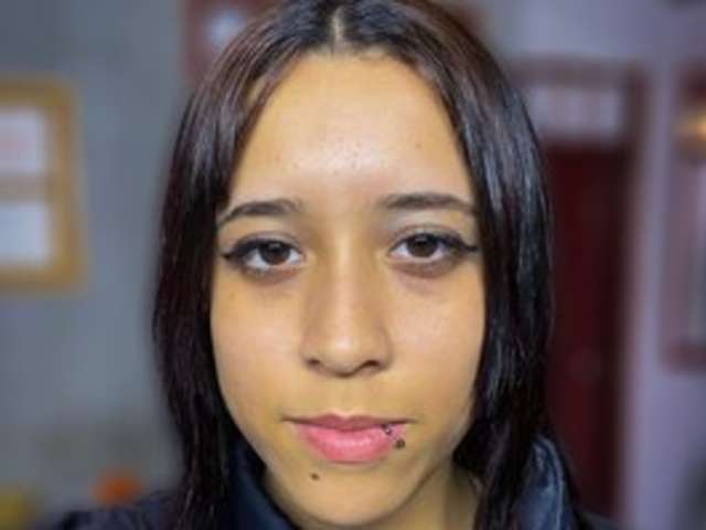 go to chat with Yessica-montero