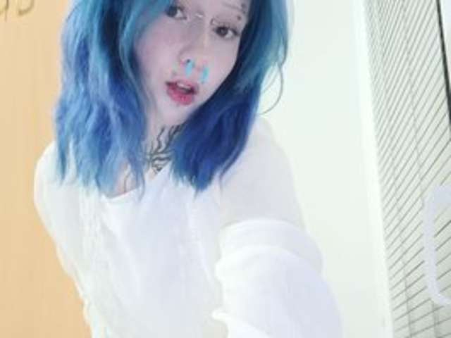 go to chat with YoungAlice1