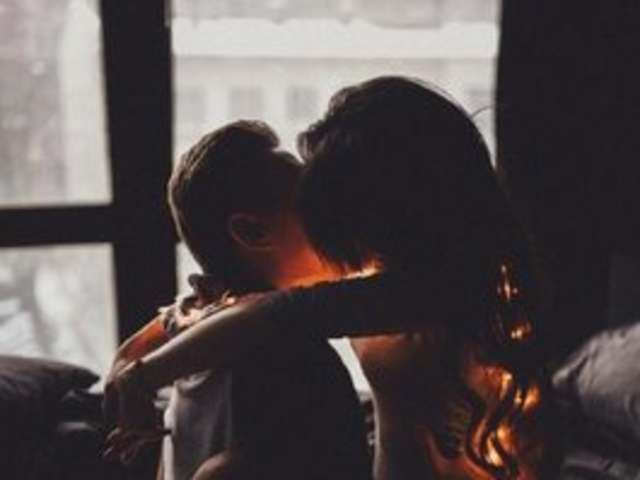 go to chat with Youngcouple
