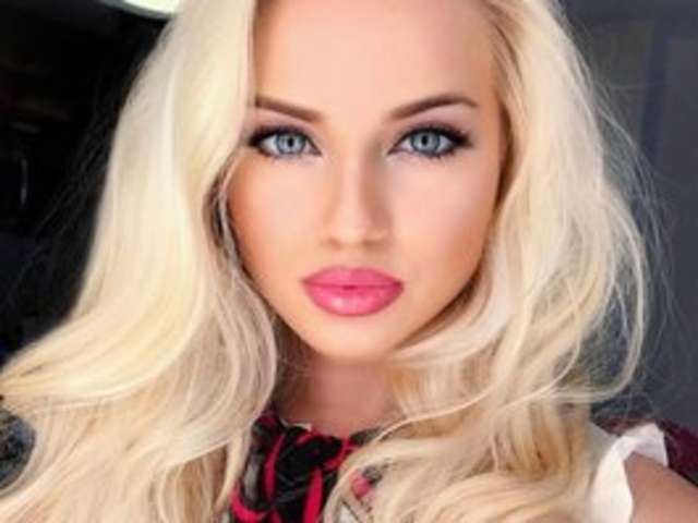 go to chat with YourJessica