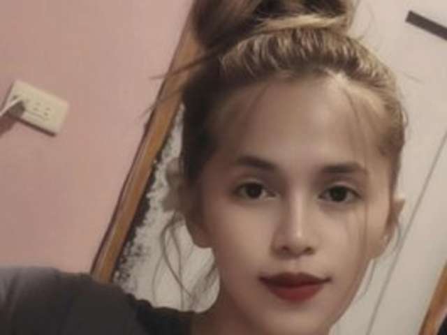 go to chat with YourMochii