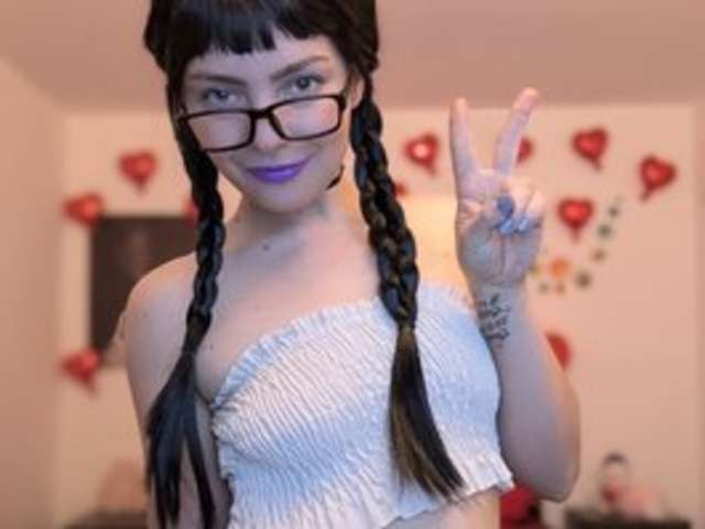 go to chat with YreneX
