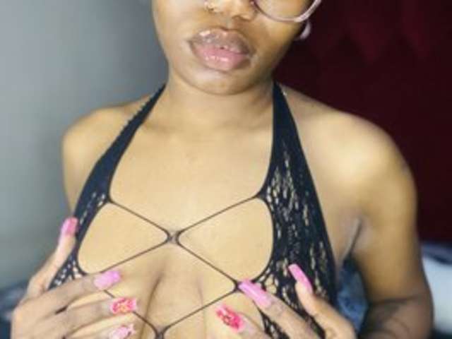 go to chat with Yummymelanin