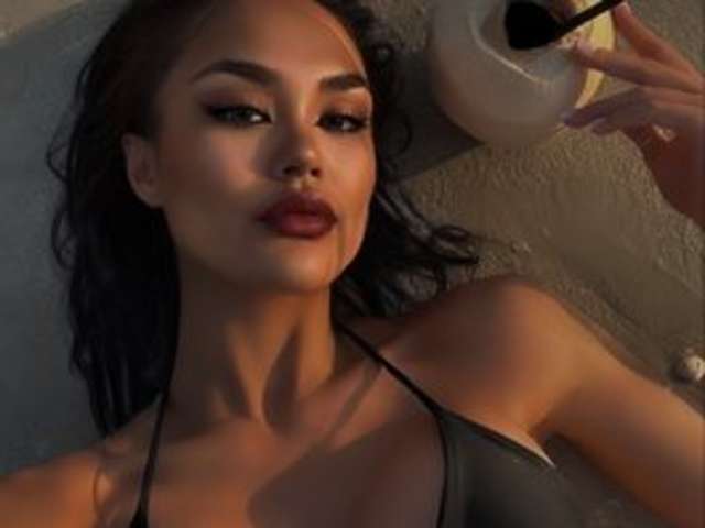 go to chat with ZUROWA
