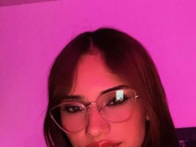 go to chat with Zuri-Sweet