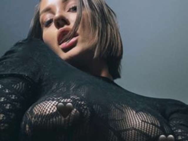 __TINA__ amateur webcam photo