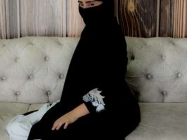 go to chat with aamira