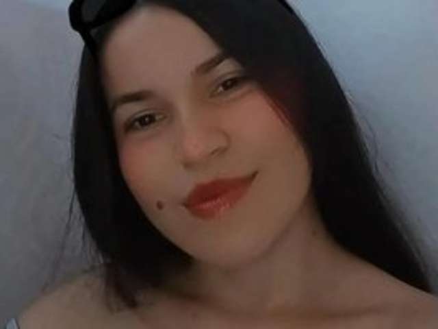 go to chat with aishaclauss